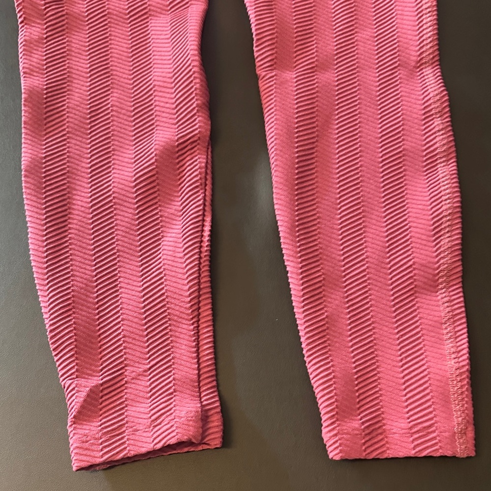 Mauve Bombshell Leggings - Picture 8 of 8